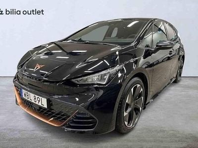 Begagnad Cupra Born e-Boost 169 kW (231 HK) 2025 Svart Halvkombi