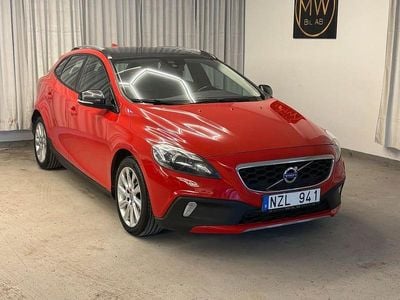 Röd Begagnad 2014 Volvo V40 CC Kombi | 89 900 kr (Marknadspris)
