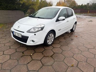 Vit Begagnad 2010 Renault Clio R.S. Halvkombi | 44 900 kr (Lite dyr)