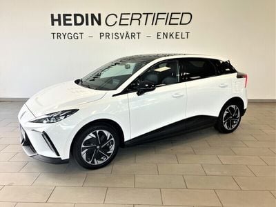 Vit Begagnad 2022 MG MG4 EV Luxury Halvkombi | 369 900 kr