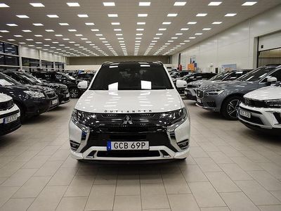 Vit Begagnad 2019 Mitsubishi Outlander P-HEV SUV | 319 900 kr (Dyr)