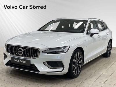 Vit Begagnad 2024 Volvo V60 Core Kombi | 429 900 kr (Bra pris)