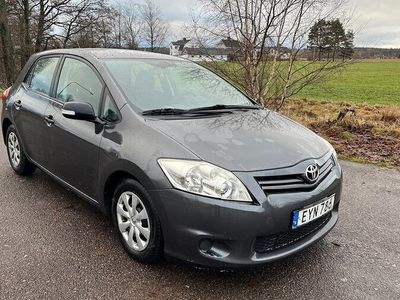 begagnad Toyota Auris 5-dörrar 1.4 D-4D Manuell, , 6 växlar, Bes 2012, Halvkombi