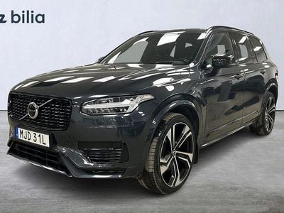 Grå Begagnad 2022 Volvo XC90 Pro SUV | 589 900 kr (Marknadspris)