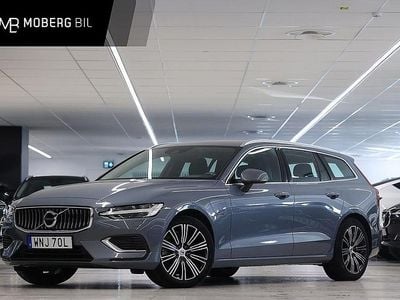 Grå Begagnad 2022 Volvo V60 Core Kombi | 389 900 kr (Marknadspris)