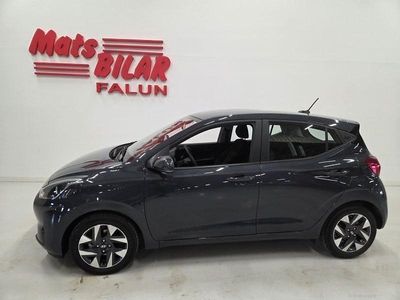 Grå Begagnad 2024 Hyundai i10 Essential Halvkombi | 179 900 kr (Lite dyr)