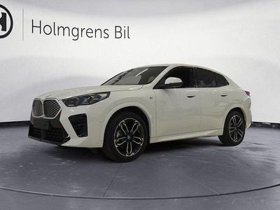 Begagnad BMW iX2 Efficient Dynamics 150 kW (204 HK) 2024 Vit SUV