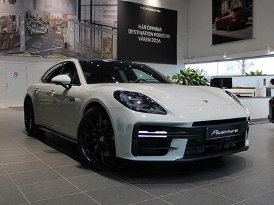 Grå Ny 2026 Porsche Panamera 4S Sedan | 1 951 700 kr (Dyr)