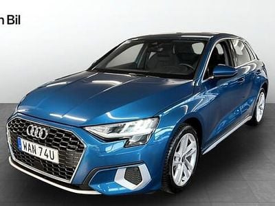Atollblå metallic Begagnad 2023 Audi A3 Advanced Plus Halvkombi | 259 900 kr (Marknadspris)
