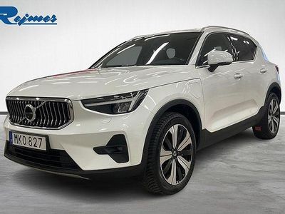 Vit Begagnad 2022 Volvo XC40 Plus SUV | 359 900 kr (Marknadspris)