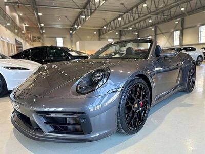 Begagnad Porsche 911 Carrera 4 Cabriolet 480 HK (353 kW) 2023 Flerfärgad Cab