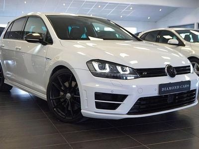 Vit Begagnad 2016 VW Golf VII R Halvkombi | 218 900 kr (Marknadspris)