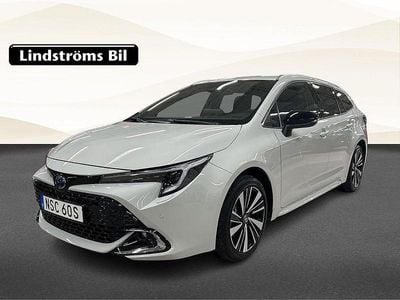 Grå Begagnad 2025 Toyota Corolla Style Kombi | 329 000 kr (Marknadspris)