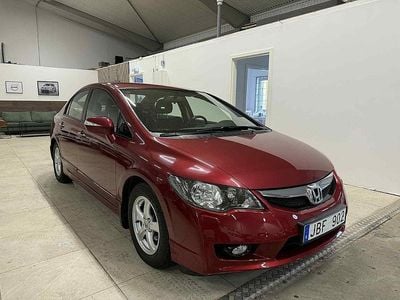 Begagnad Honda Civic Hybrid 116 HK (85 kW) 2009 Mörkröd Sedan
