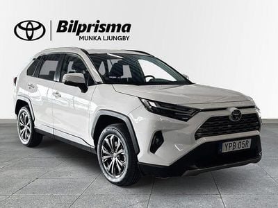 Vit Begagnad 2022 Toyota RAV4 Hybrid Executive SUV | 409 900 kr (Superpris)