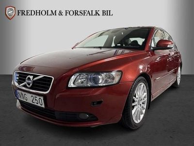 Röd Begagnad 2010 Volvo S40 Summum Sedan | 68 900 kr (Lite dyr)