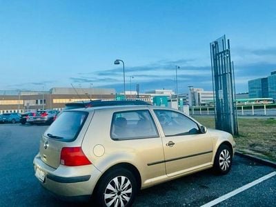 Begagnad VW Golf IV 102 HK (75 kW) 2001 Halvkombi