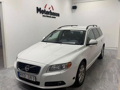 Begagnad Volvo V70 Momentum 179 HK (131 kW) 2013 Vit Kombi