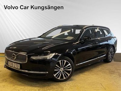 Begagnad Volvo V90 Core 350 HK (257 kW) 2022 Svart Kombi