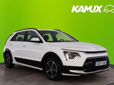 Vit Begagnad 2023 Kia Niro SUV | 242 800 kr (Bra pris)