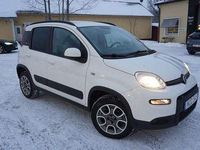 Vit Begagnad 2013 Fiat Panda 4x4 Halvkombi | 84 900 kr