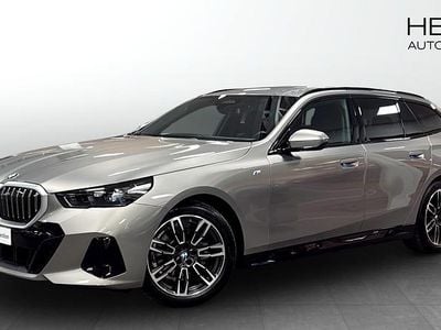 Grå Begagnad 2025 BMW 520 M Sport Kombi | 528 700 kr (Bra pris)