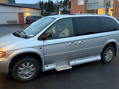 Begagnad Chrysler Town & Country 209 HK (153 kW) 2005 Minibuss