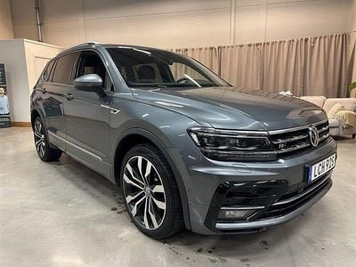 Grå Begagnad 2020 VW Tiguan Allspace R-line SUV | 289 900 kr (Marknadspris)