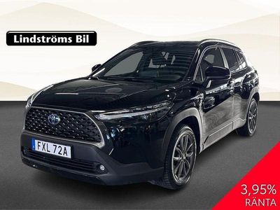 Svart Begagnad 2023 Toyota Corolla Cross Style SUV | 365 000 kr (Marknadspris)
