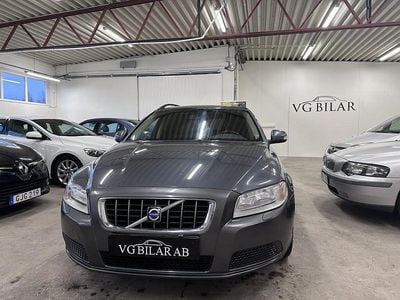 Grå Begagnad 2008 Volvo V70 Kinetic Kombi | 52 000 kr (Marknadspris)