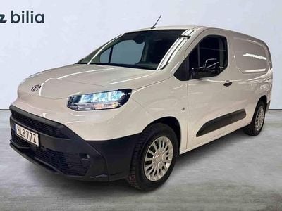 Vit Begagnad 2024 Toyota Proace City City Minibuss | 339 900 kr (Marknadspris)