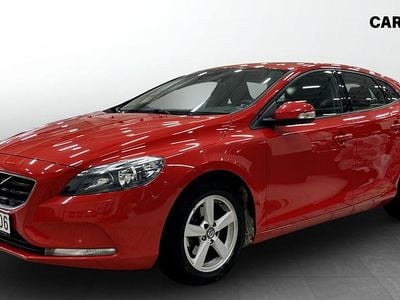 Begagnad Volvo V40 Kinetic 150 HK (110 kW) 2013 Röd Halvkombi