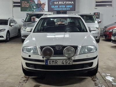 Vit Begagnad 2006 Skoda Octavia Kombi | 27 900 kr (Lite dyr)