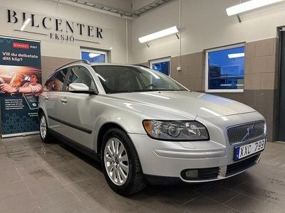 Begagnad Volvo V50 Kinetic 125 HK (91 kW) 2006 Ljusgrå Kombi