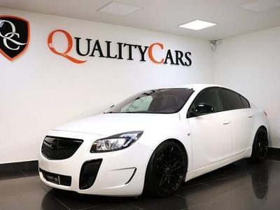 Vit Begagnad 2010 Opel Insignia OPC Sedan | 109 000 kr (Marknadspris)
