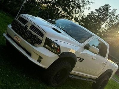 Snow white Begagnad 2014 Dodge Ram Pickup | 300 000 kr (Marknadspris)