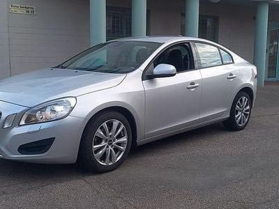 Begagnad Volvo S60 Kinetic 150 HK (110 kW) 2013 Grå Sedan