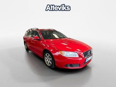 Begagnad Volvo V70 Momentum 165 HK (121 kW) 2012 Röd Kombi