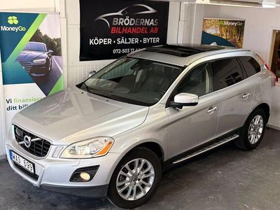 Begagnad Volvo XC60 Summum 206 HK (151 kW) 2010 Ljusgrå (grå) SUV