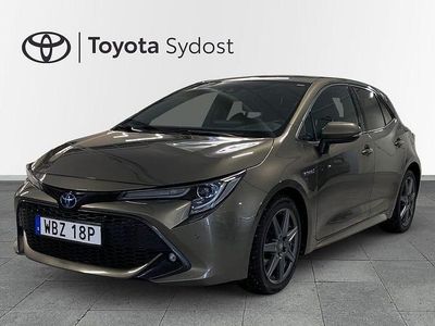 Begagnad Toyota Corolla Hybrid Style 124 HK (91 kW) 2021 Grön