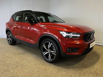 begagnad Volvo XC40 R-Design, Loungepaket, Förarstöd, Dragkrok Halvautomatisk, Panoramaglastak, Park