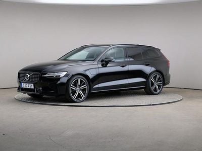 Svart Begagnad 2021 Volvo V60 R-Design Kombi | 319 000 kr (Marknadspris)