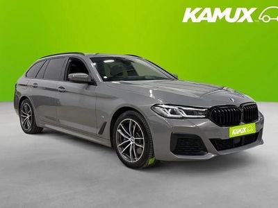 Silver/grå Begagnad 2021 BMW 530e M Sport Kombi | 329 800 kr (Lite dyr)