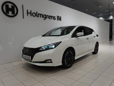 Vit Begagnad 2022 Nissan Leaf N-Connecta Halvkombi | 179 900 kr (Marknadspris)