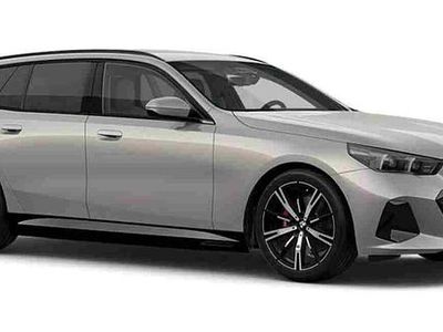 Grå Ny 2026 BMW 530e Kombi | 733 400 kr