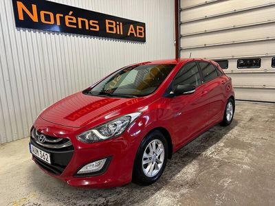 begagnad Hyundai i30 1.6 CRDi 110hk 5dr NAVI BACKKAMERA NYBES