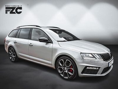 Grå Begagnad 2018 Skoda Octavia RS Kombi | 219 500 kr (Dyr)