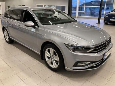 Silver (pyrit silver metallic) Begagnad 2023 VW Passat GT Kombi | 309 000 kr (Marknadspris)