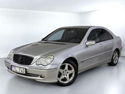 Begagnad Mercedes C200 Avantgarde 163 HK (119 kW) 2002 Grå Sedan