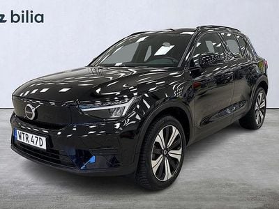 Svart Begagnad 2022 Volvo XC40 Core SUV | 314 900 kr